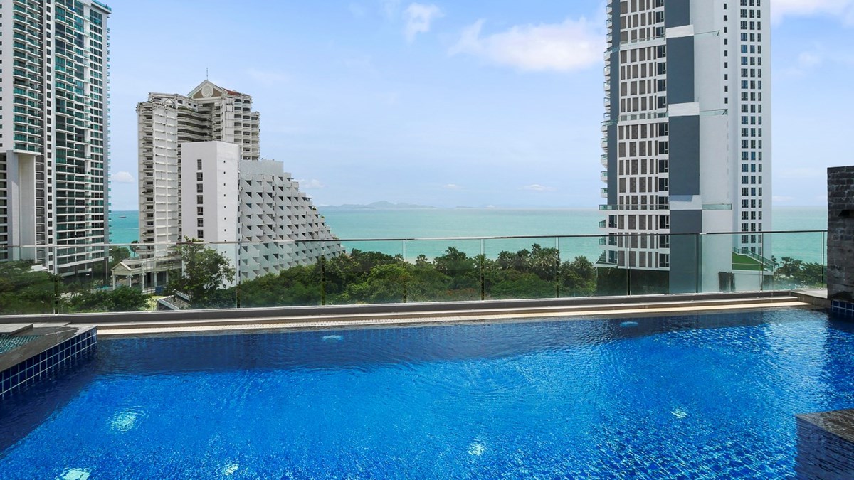 Family size with roof pool at Wong Amat Beach - Condominium -  - 